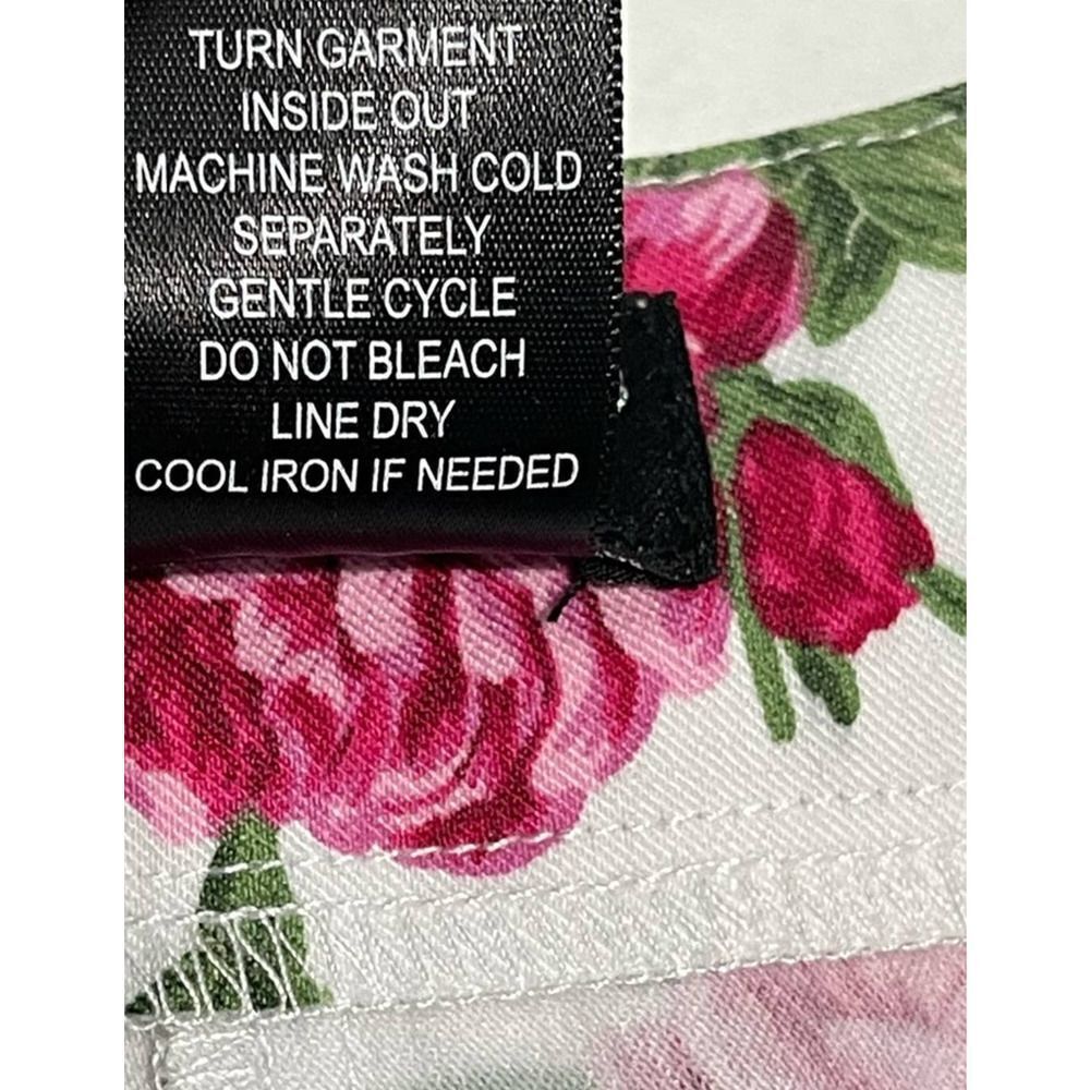 SOHO Apparel LTD Floral Print Shorts High Waisted‎ White Pink Rose Size 8 - Picture 11 of 12